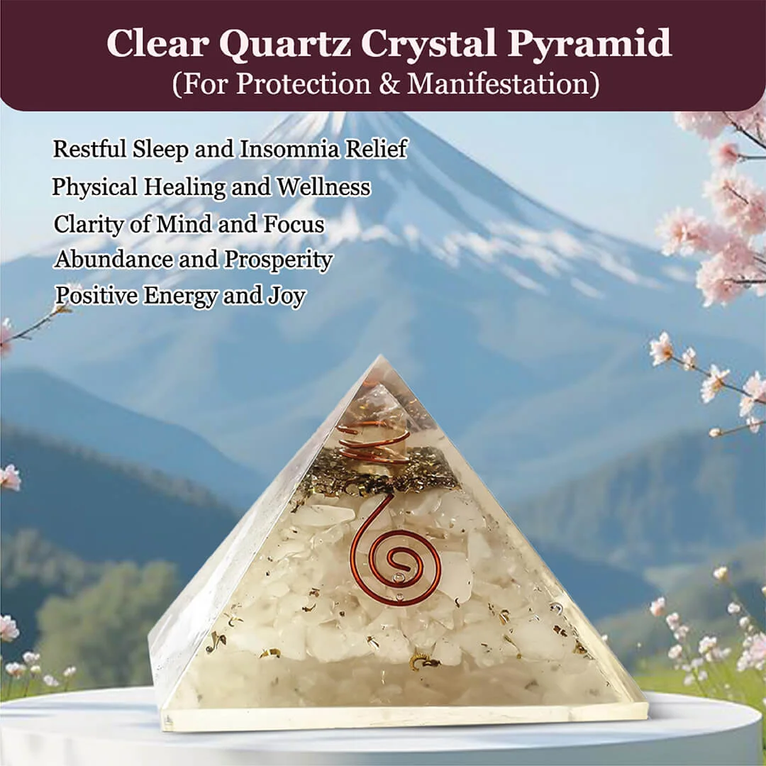 Clear Quartz Crystal Pyramid rratnaidhii