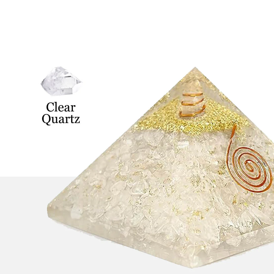 Clear Quartz Crystal Pyramid rratnaidhii