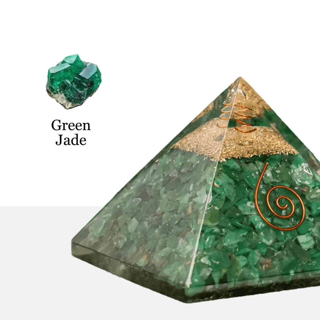 Green Jade Crystal Pyramid rratnaidhii